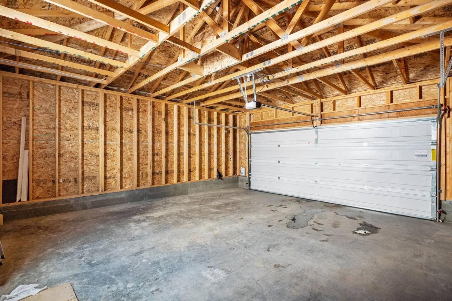 Holiday home Stylish Designer's Favorite With Free Banff Pass, Netflix, Double Garage, Sleeps 8